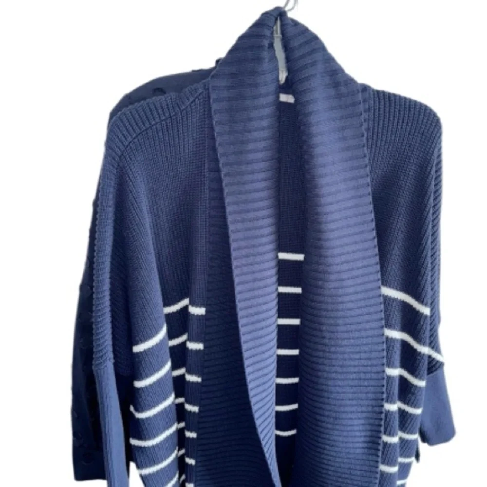 Athleta peaceful wrap